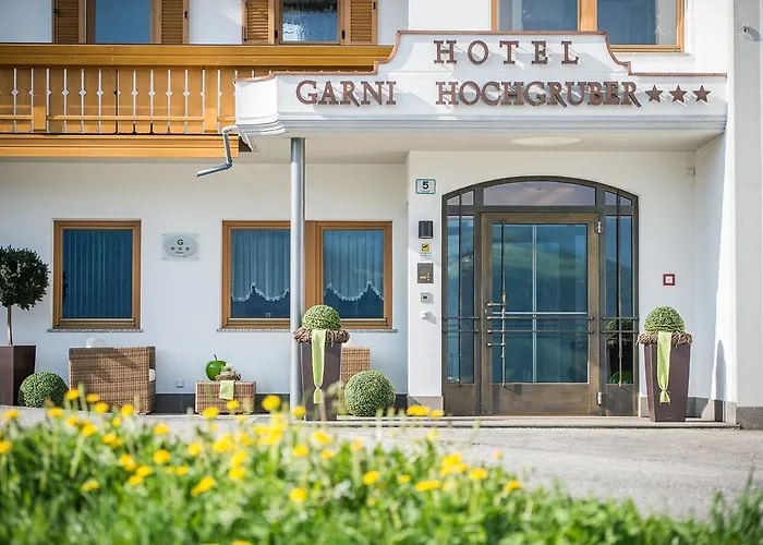 Hotel Garni Hochgruber Brunico